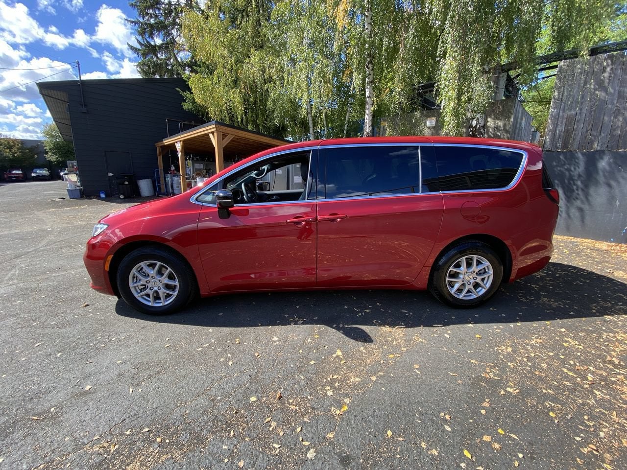 2025 Chrysler Pacifica Select