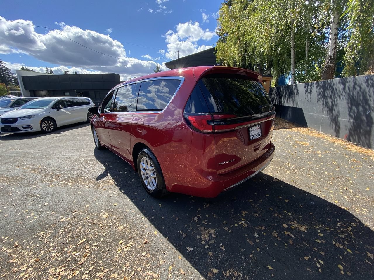 2025 Chrysler Pacifica Select