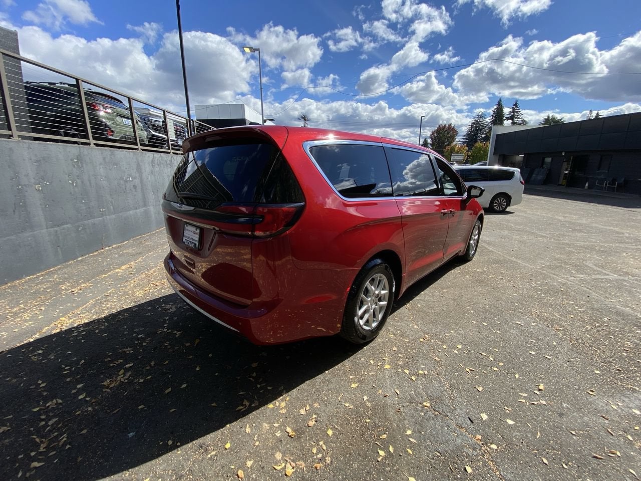 2025 Chrysler Pacifica Select