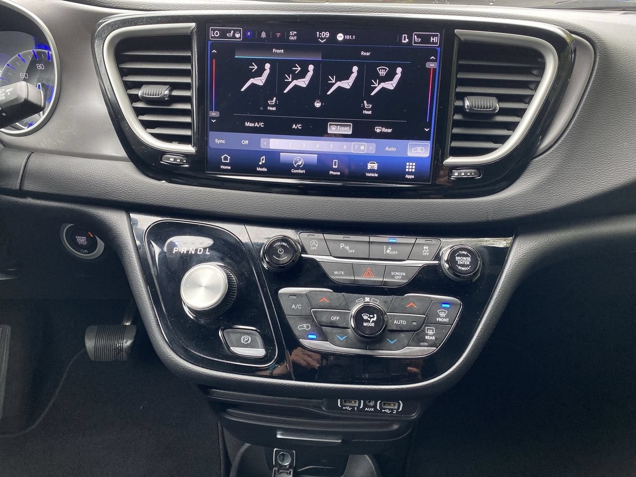 2025 Chrysler Pacifica Select