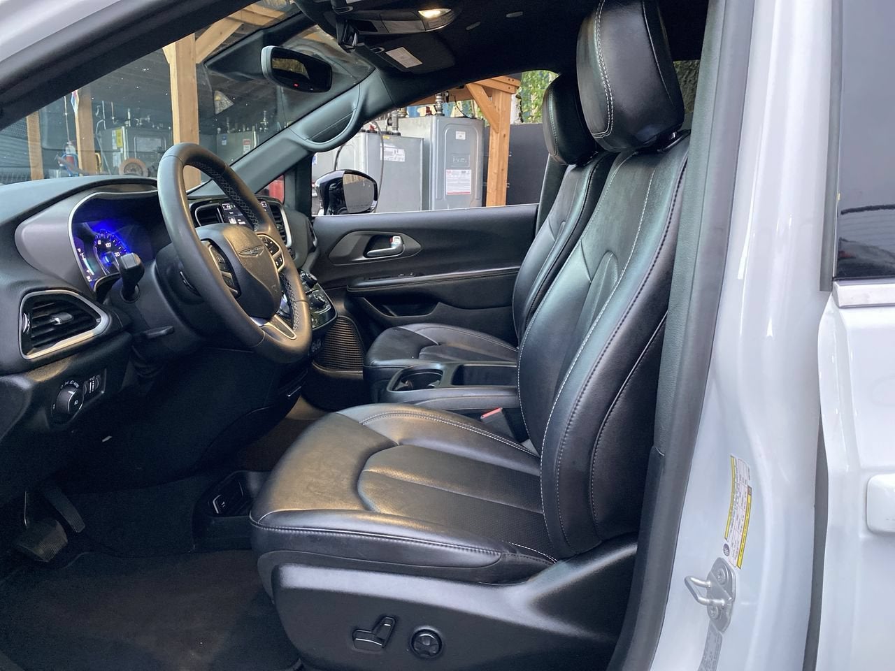 2025 Chrysler Pacifica Select