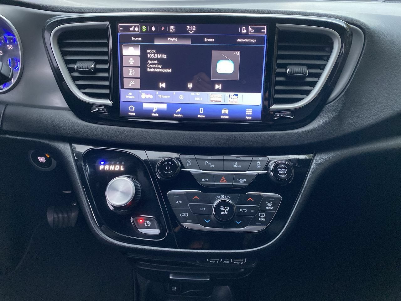 2025 Chrysler Pacifica Select
