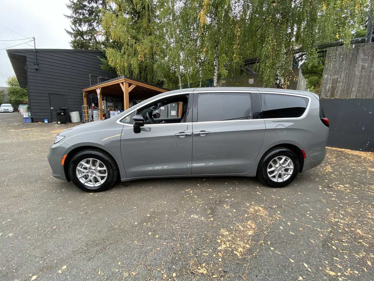 2025 Chrysler Pacifica Select