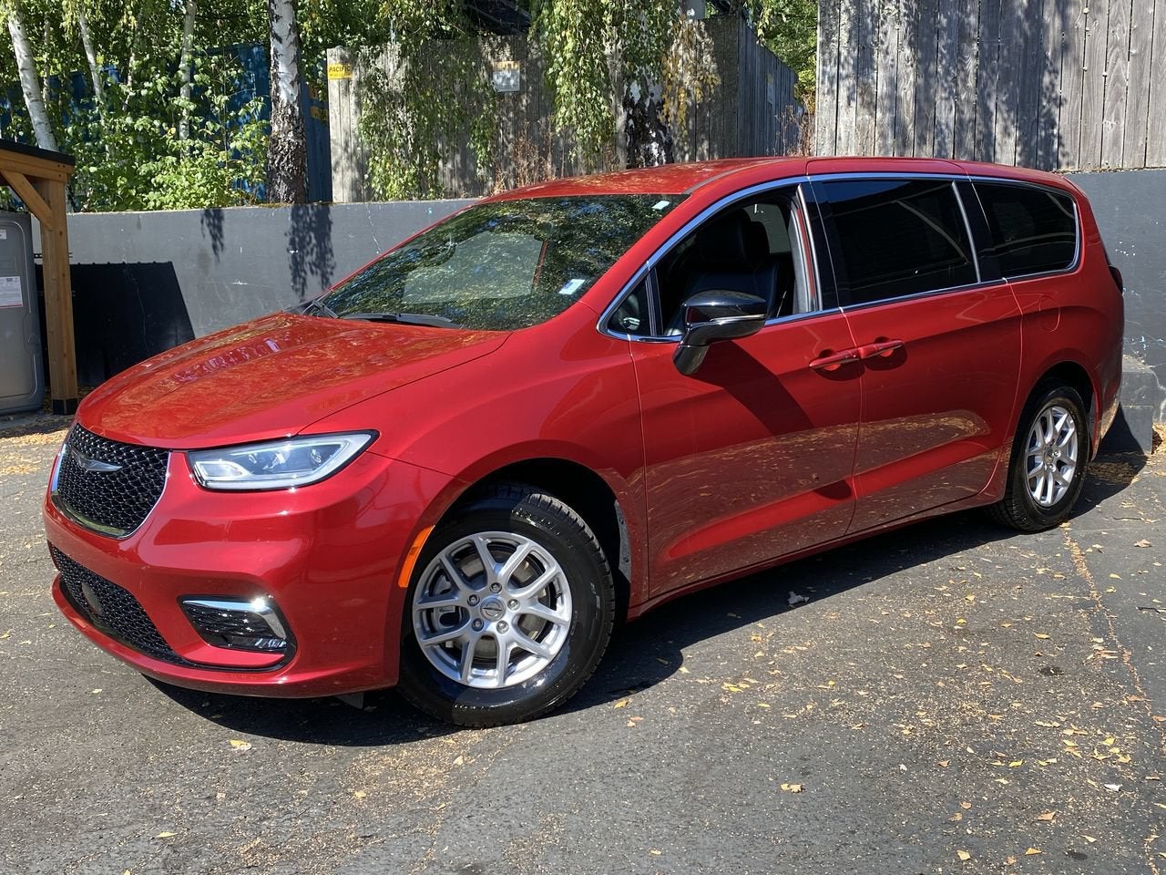 2025 Chrysler Pacifica Select