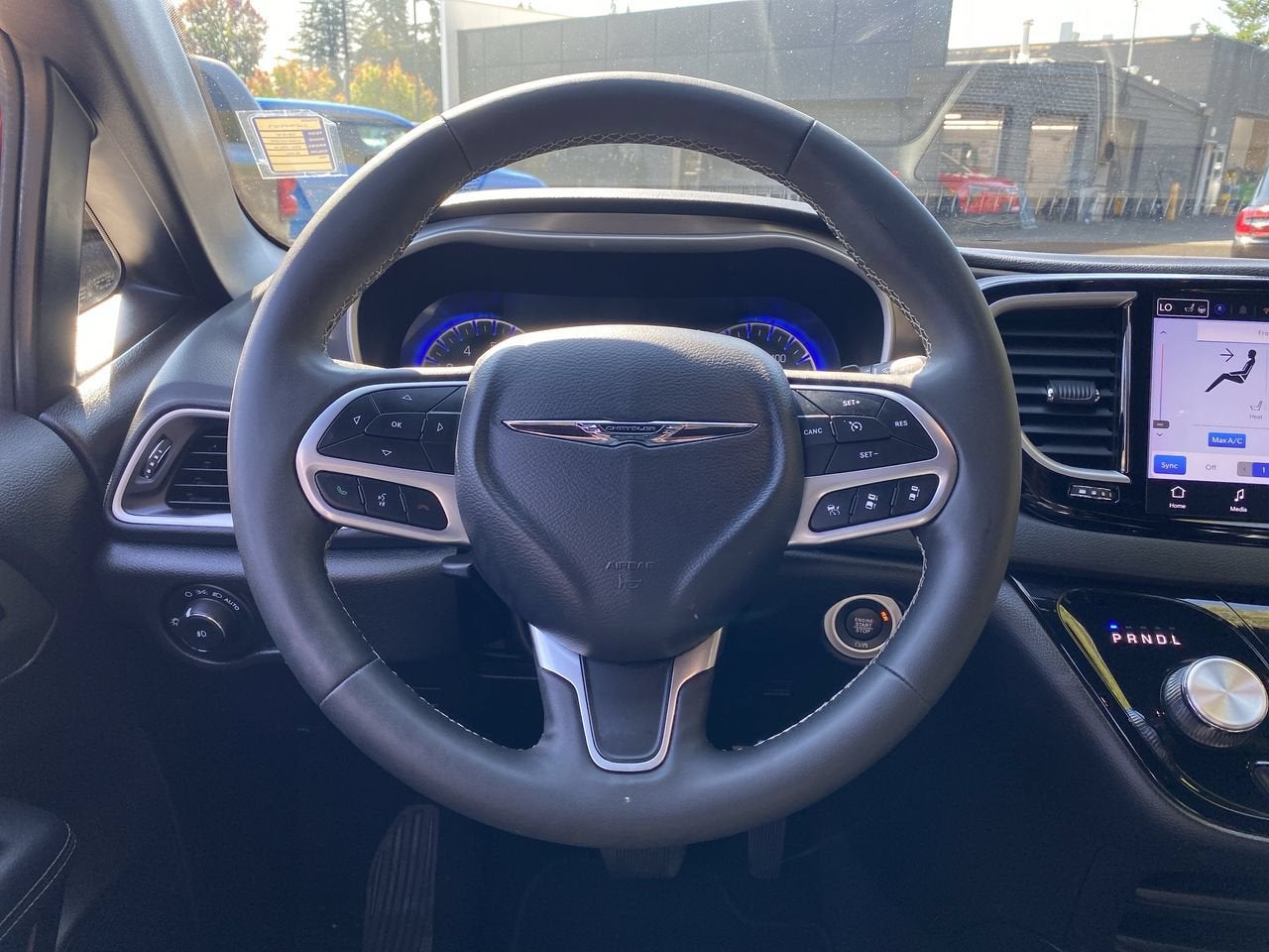 2025 Chrysler Pacifica Select