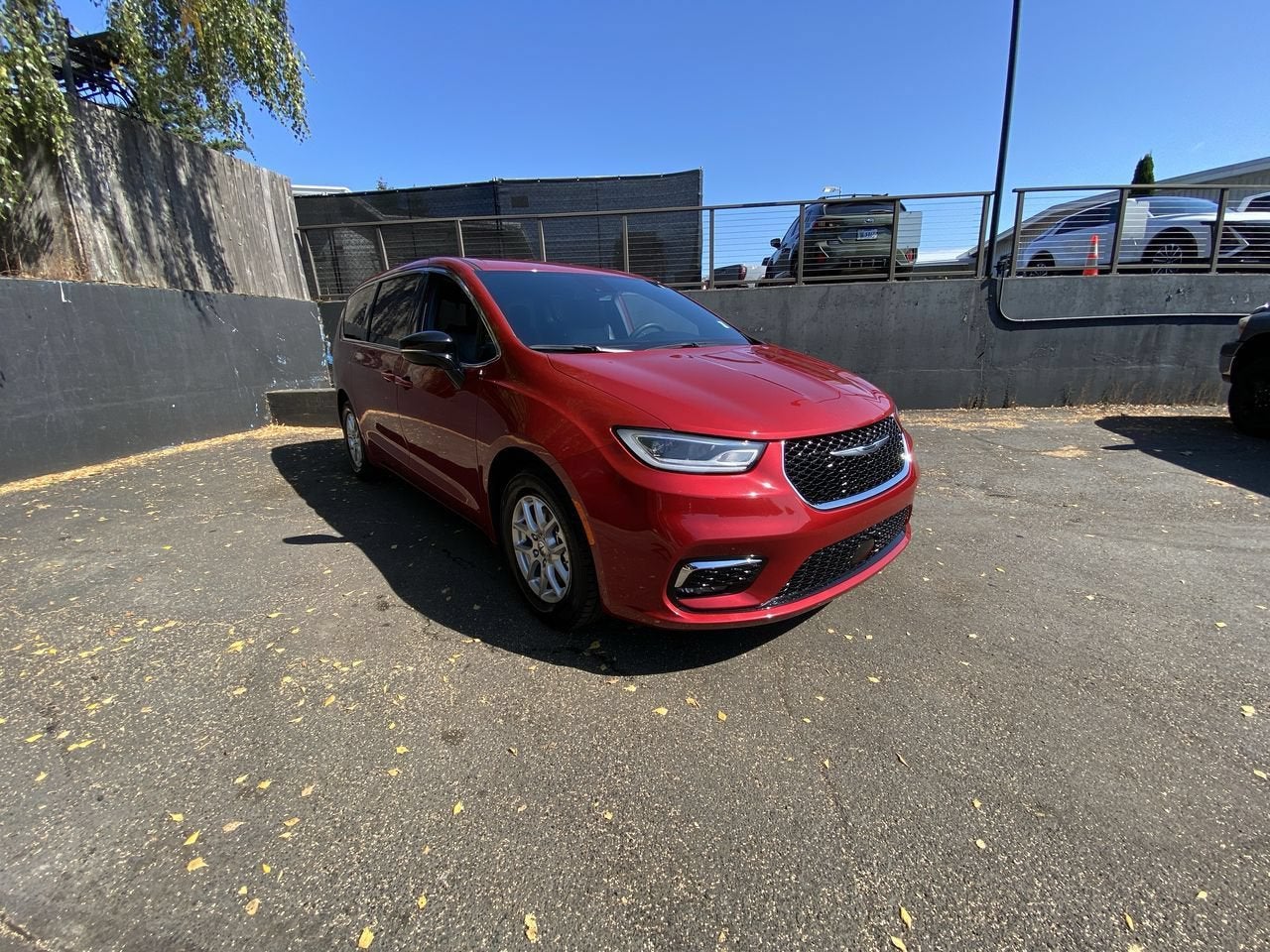 2025 Chrysler Pacifica Select