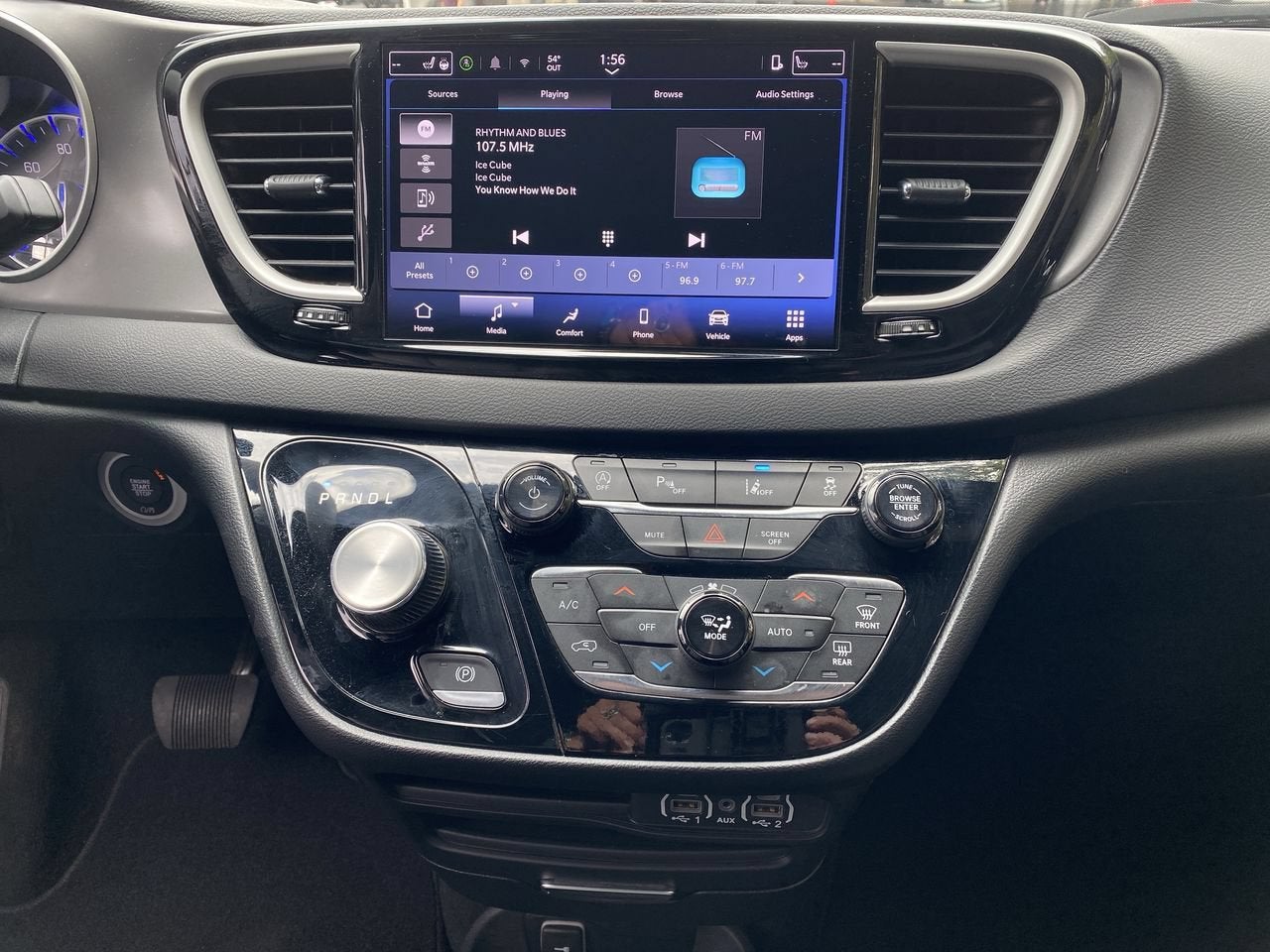 2025 Chrysler Pacifica Select