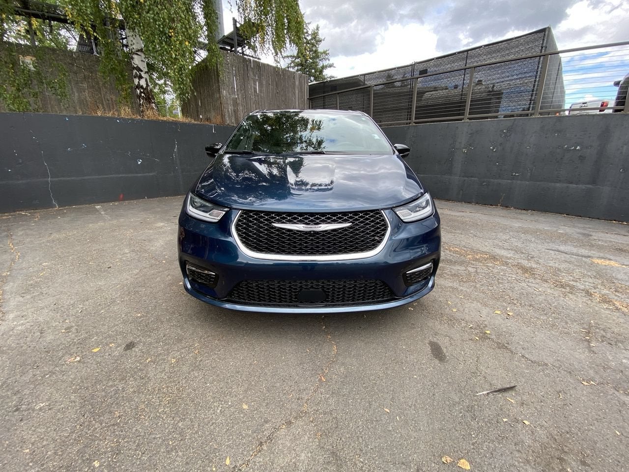 2025 Chrysler Pacifica Select