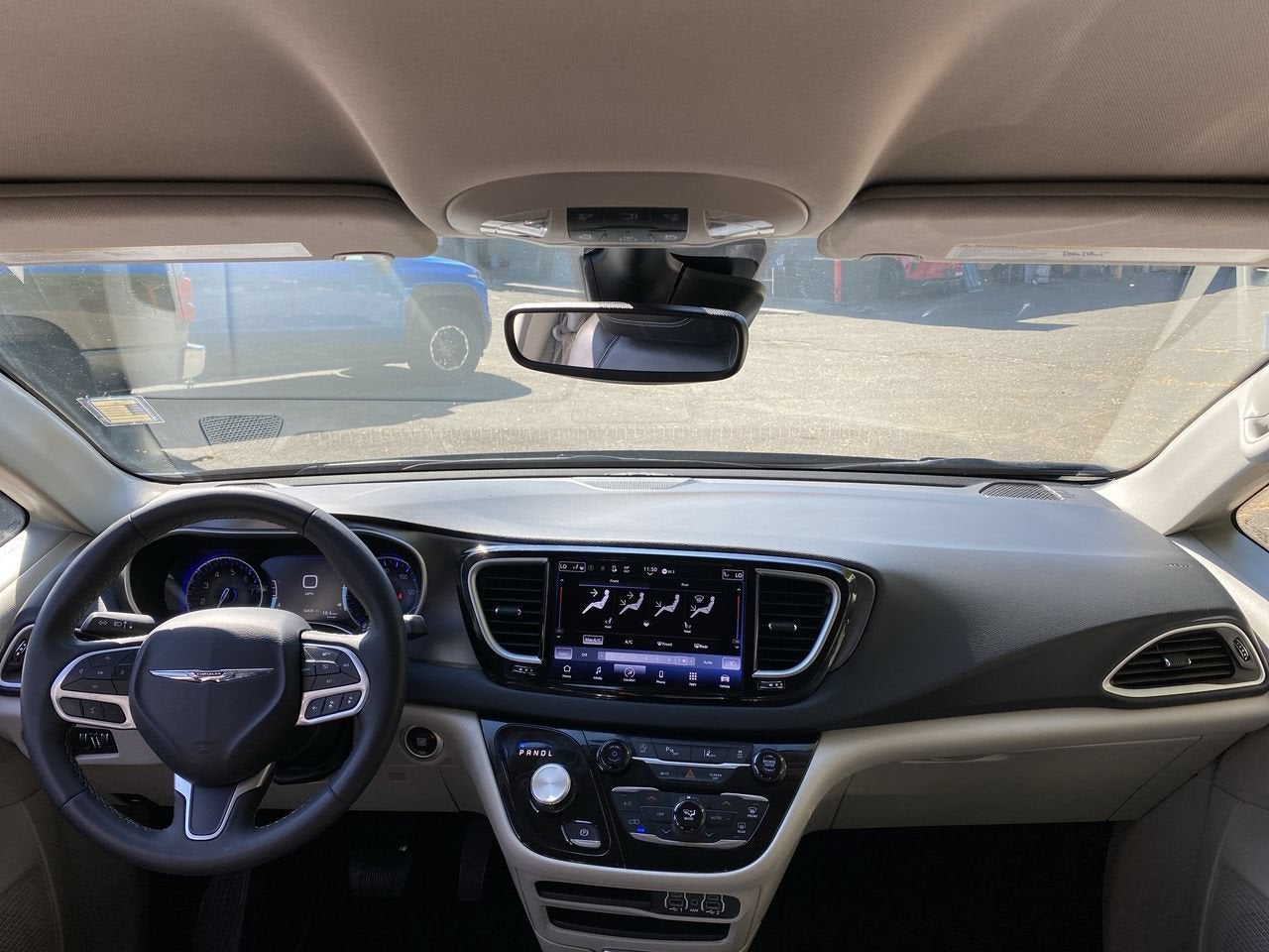 2023 Chrysler Pacifica Touring L