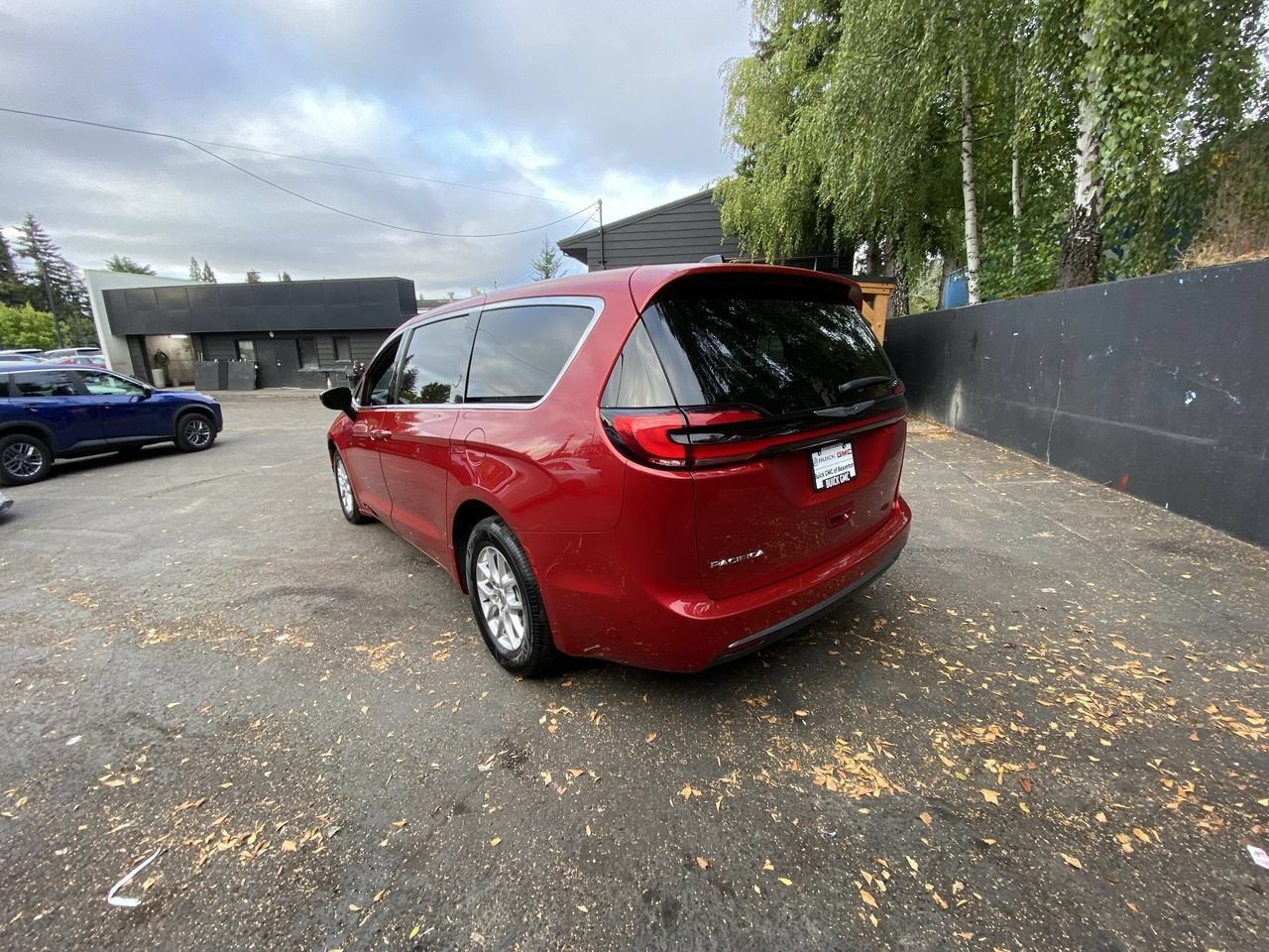 2025 Chrysler Pacifica Select