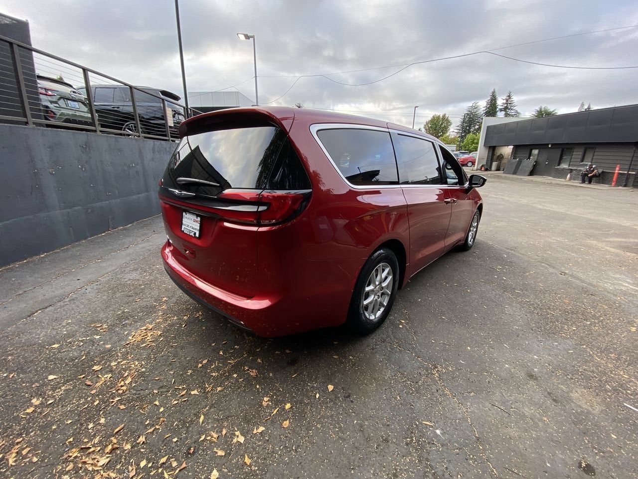 2025 Chrysler Pacifica Select