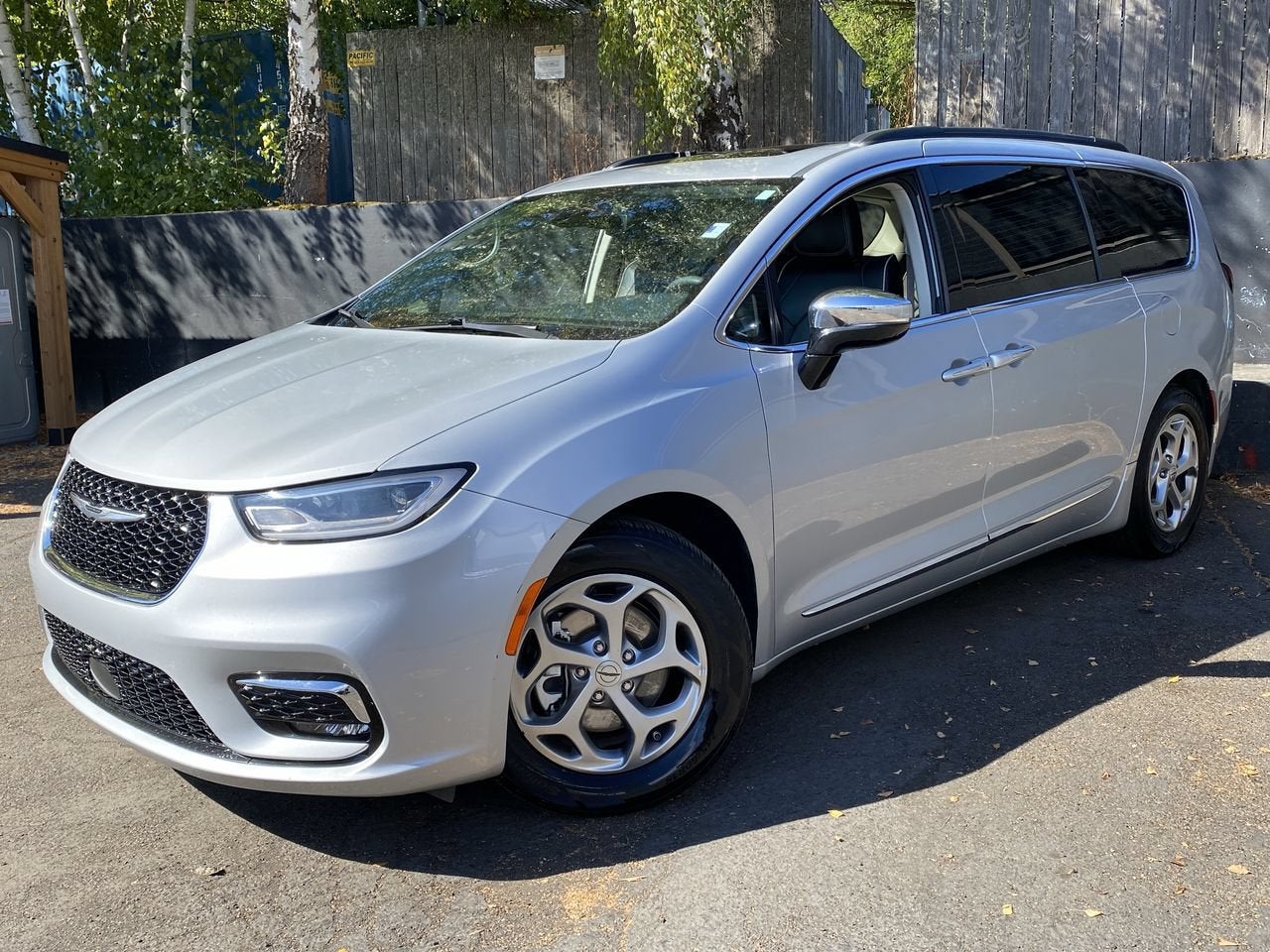 2023 Chrysler Pacifica Limited