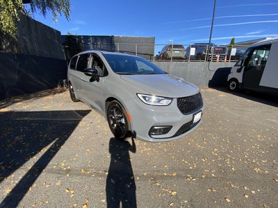2025 Chrysler Pacifica Limited