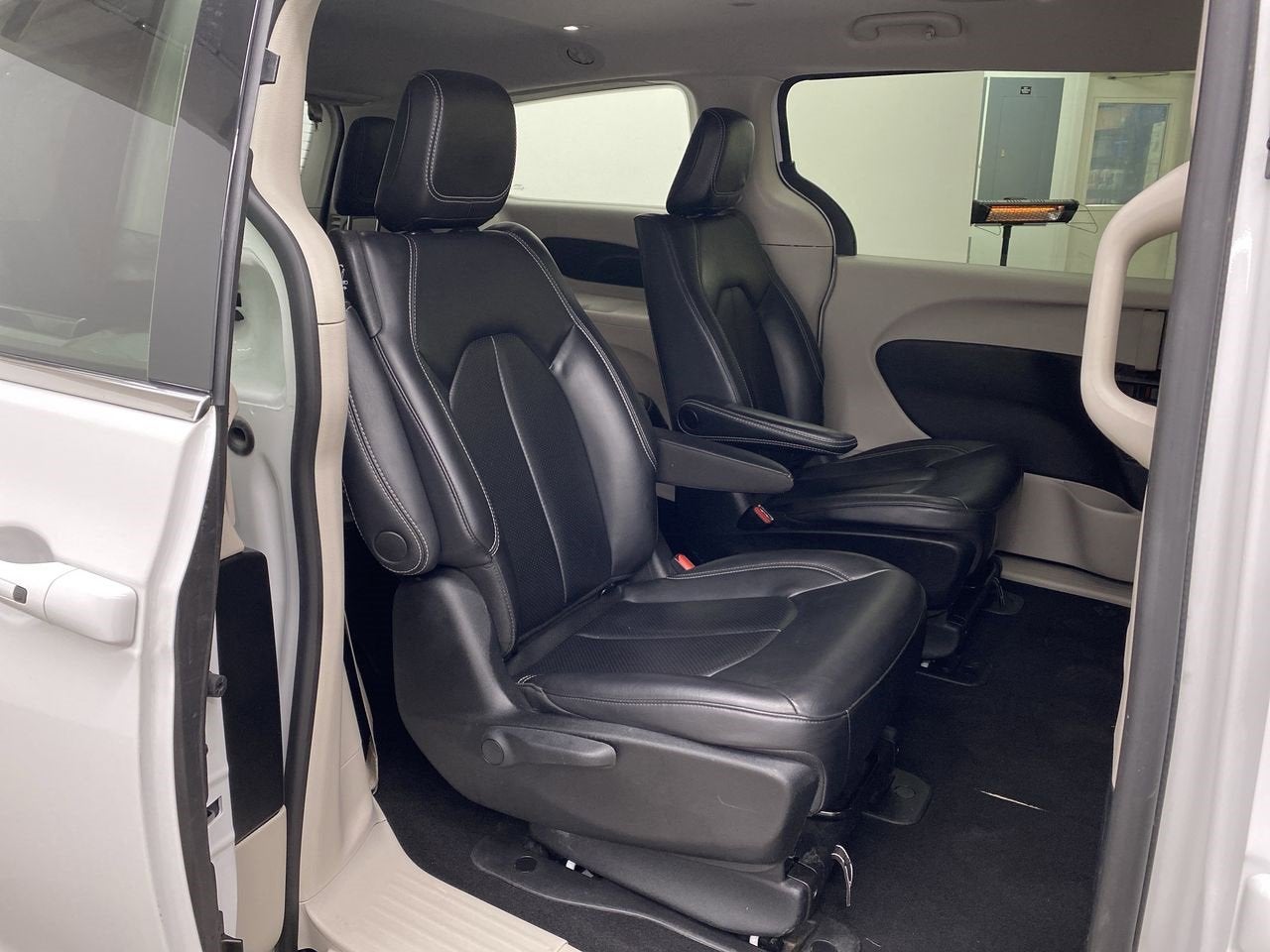 2023 Chrysler Pacifica Hybrid Touring L