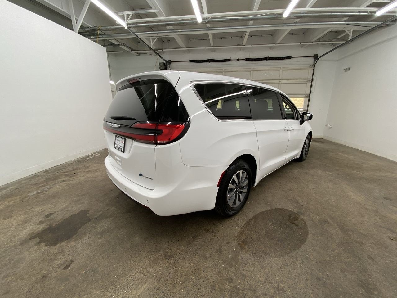 2023 Chrysler Pacifica Hybrid Touring L
