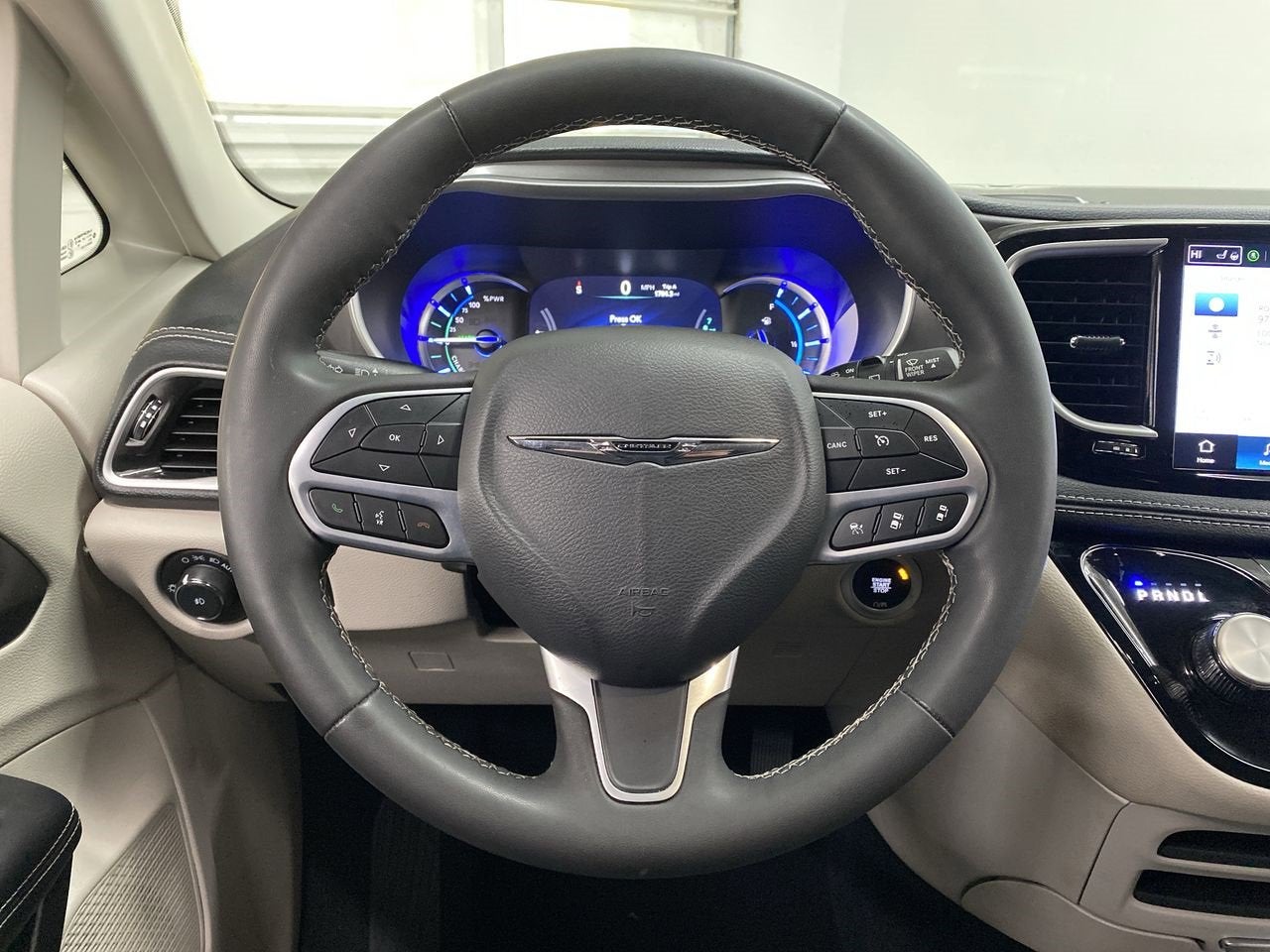 2023 Chrysler Pacifica Hybrid Touring L
