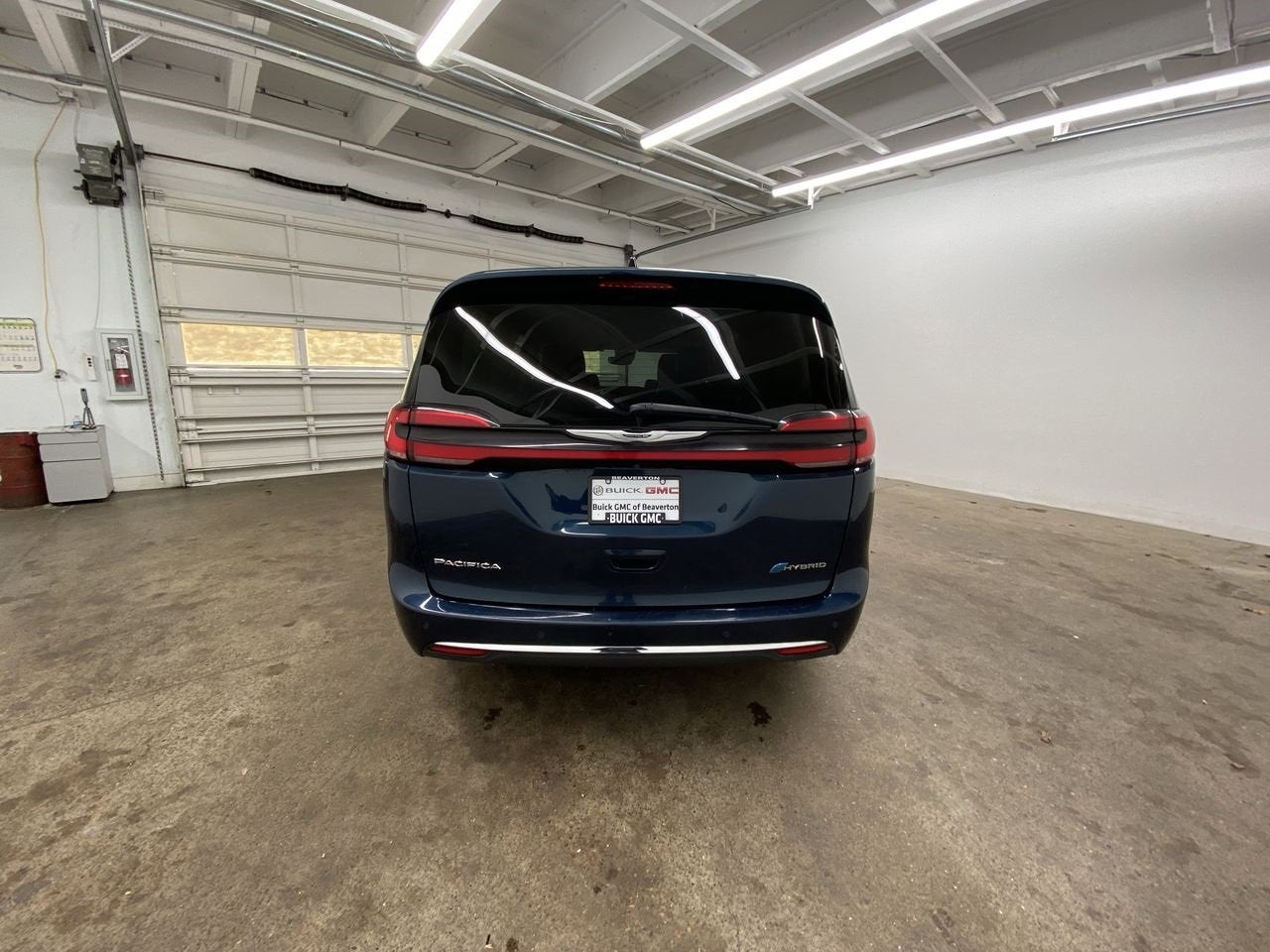 2023 Chrysler Pacifica Hybrid Touring L