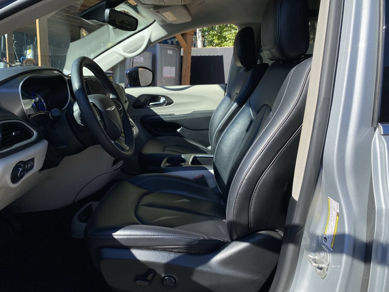 2024 Chrysler Pacifica Hybrid Select