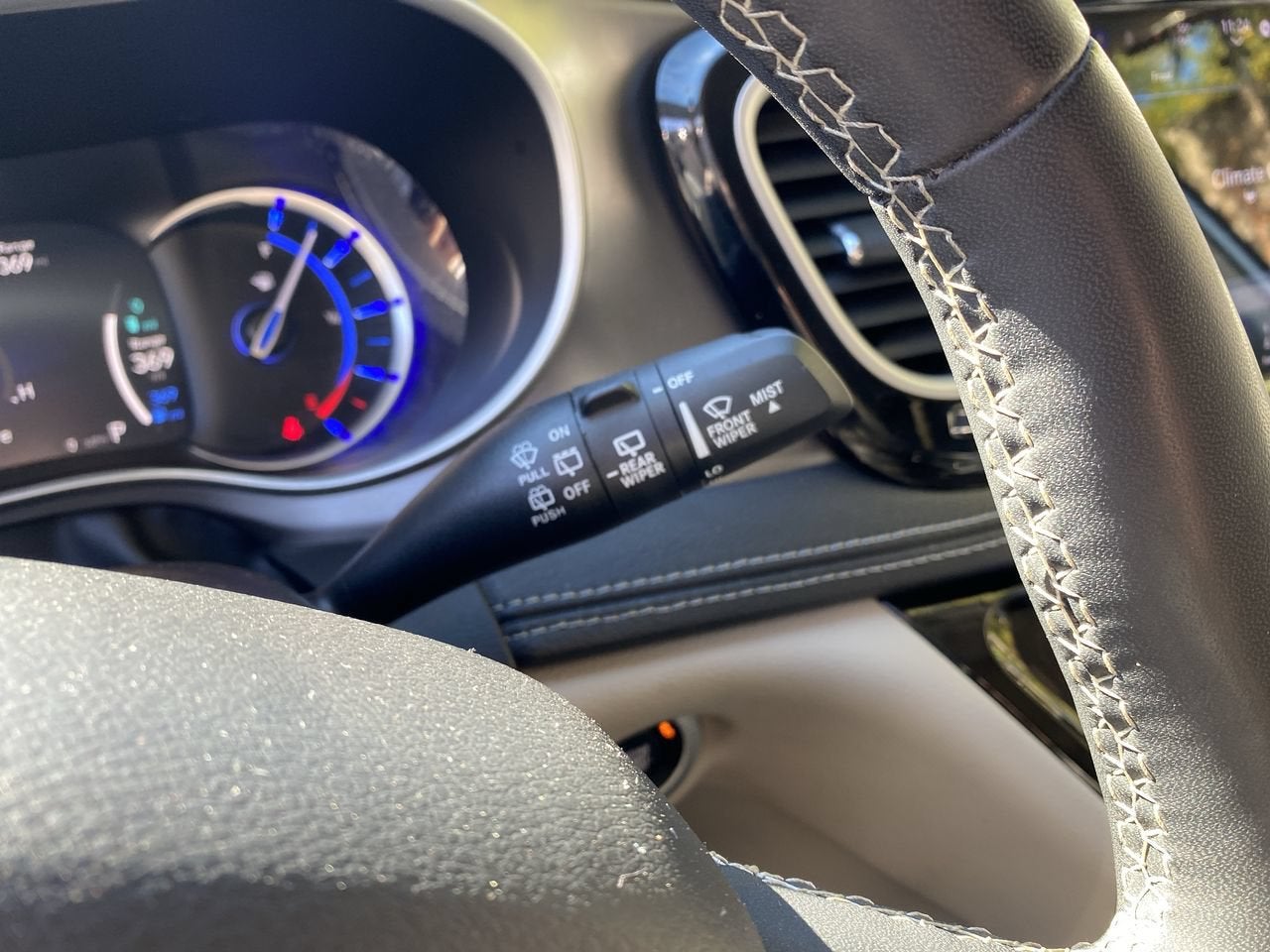 2024 Chrysler Pacifica Hybrid Select