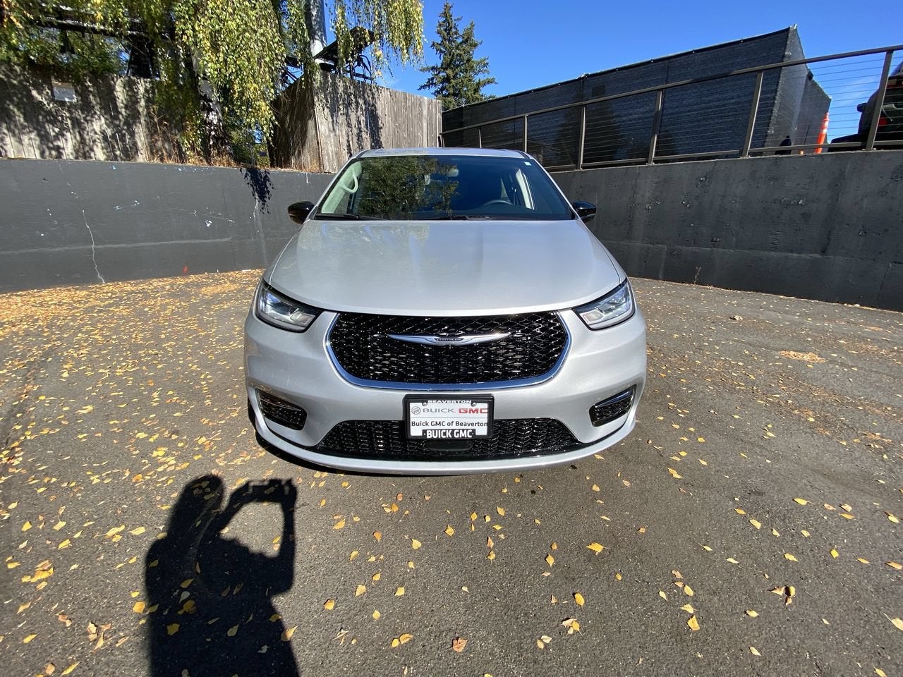 2024 Chrysler Pacifica Hybrid Select