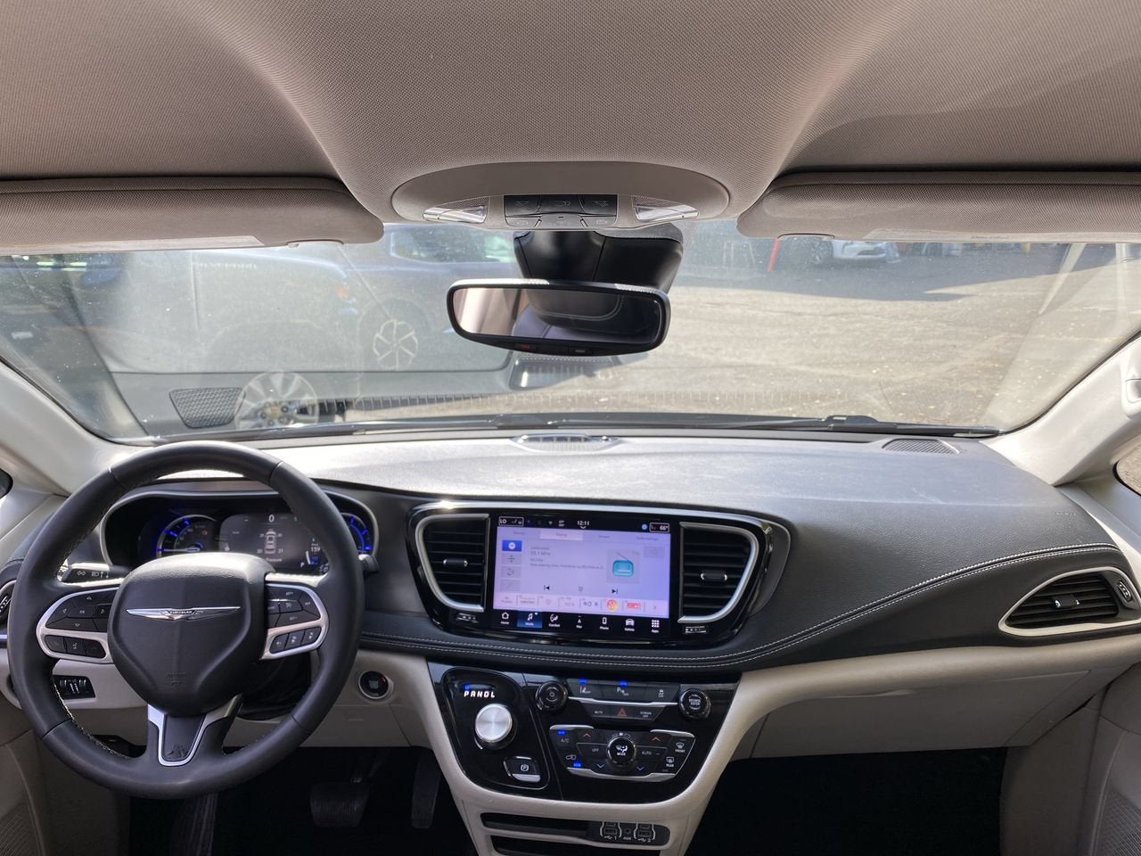 2024 Chrysler Pacifica Hybrid Select