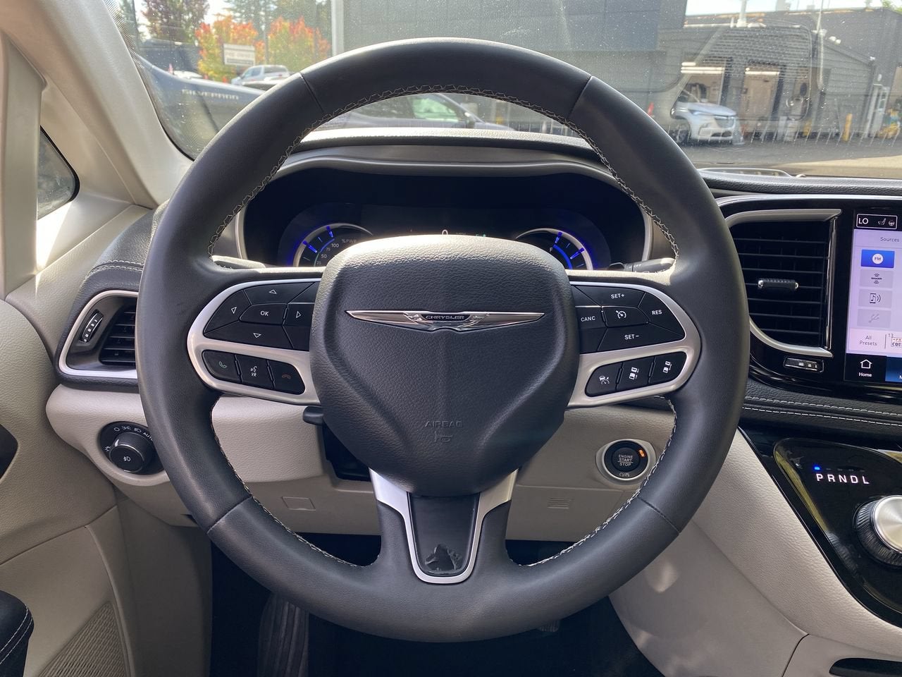 2024 Chrysler Pacifica Hybrid Select