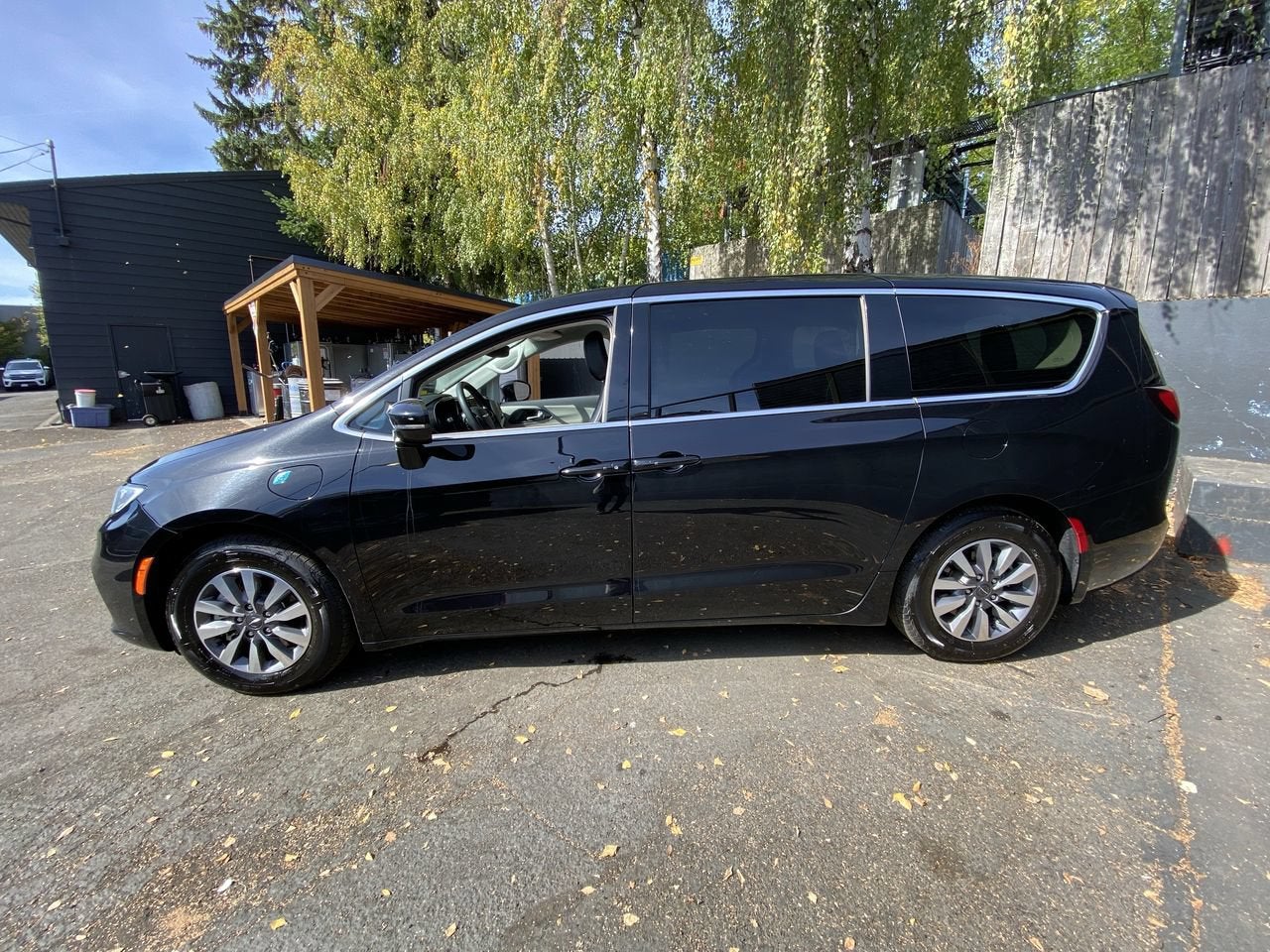 2024 Chrysler Pacifica Hybrid Select
