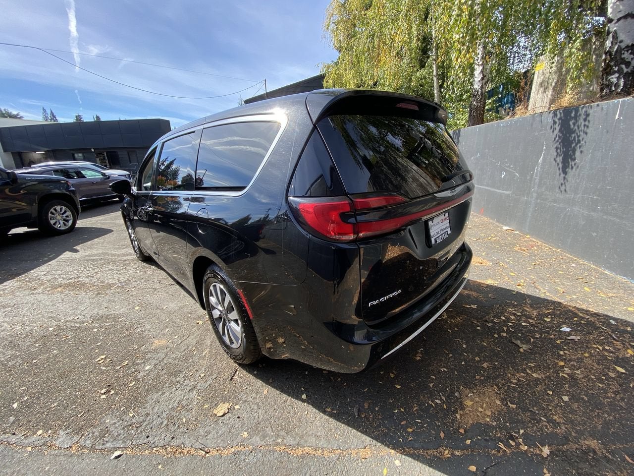 2024 Chrysler Pacifica Hybrid Select