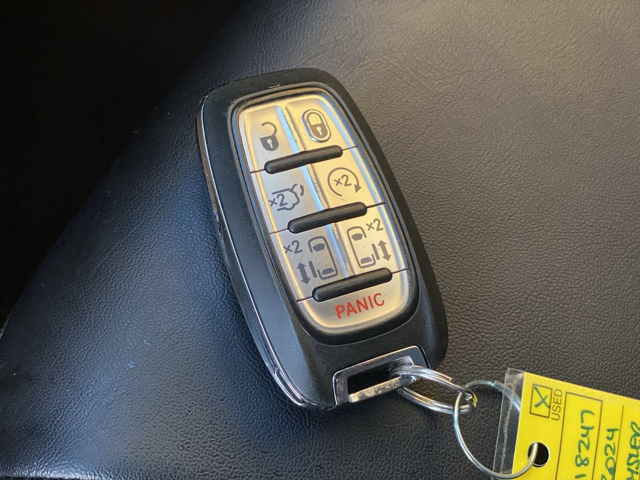2024 Chrysler Pacifica Hybrid Select