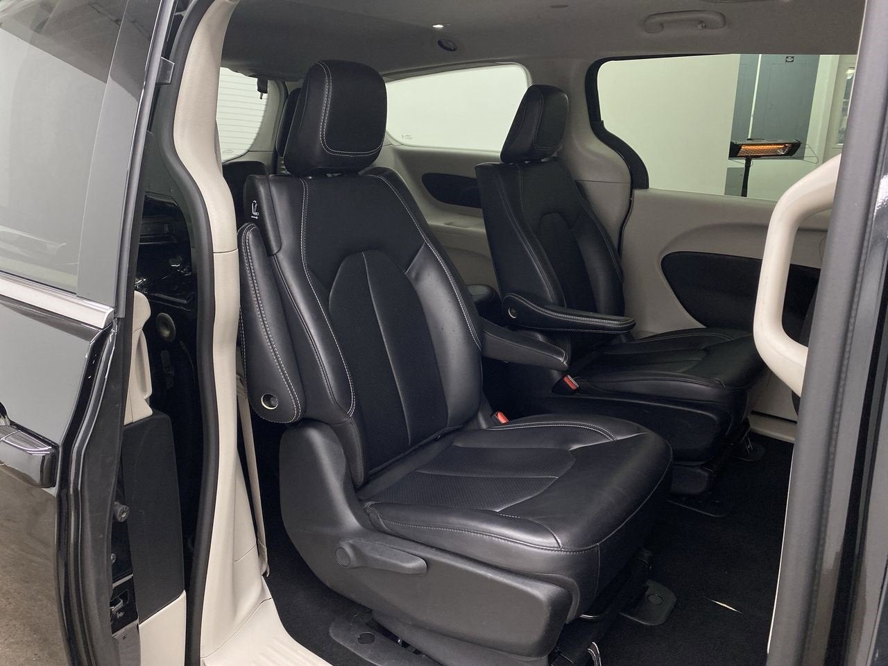 2024 Chrysler Pacifica Hybrid Select