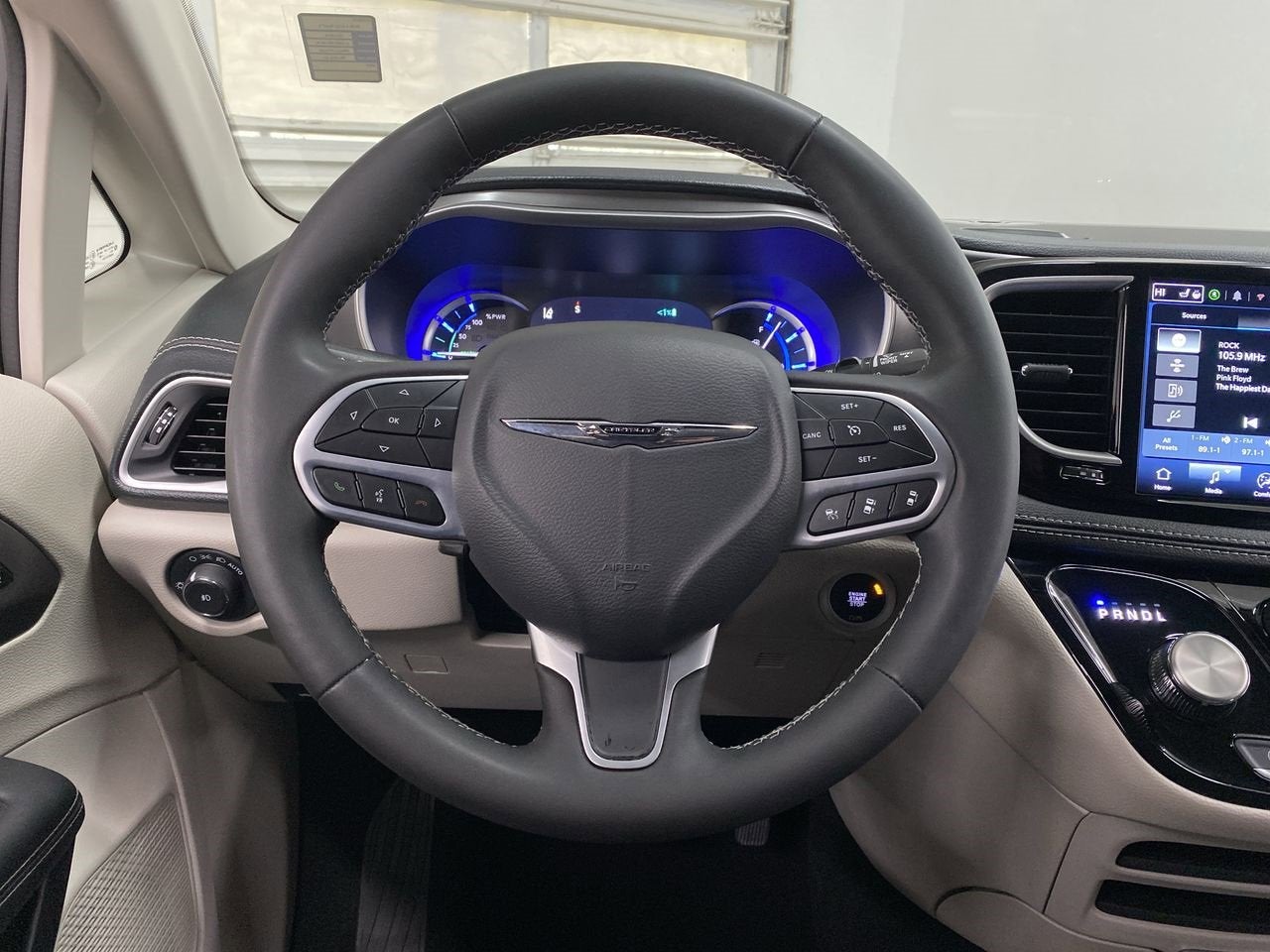 2024 Chrysler Pacifica Hybrid Select