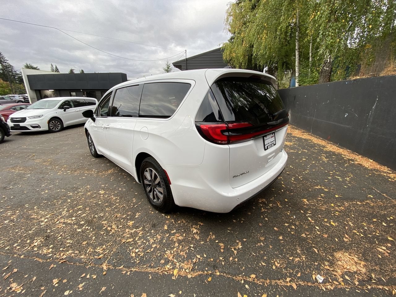 2024 Chrysler Pacifica Hybrid Select