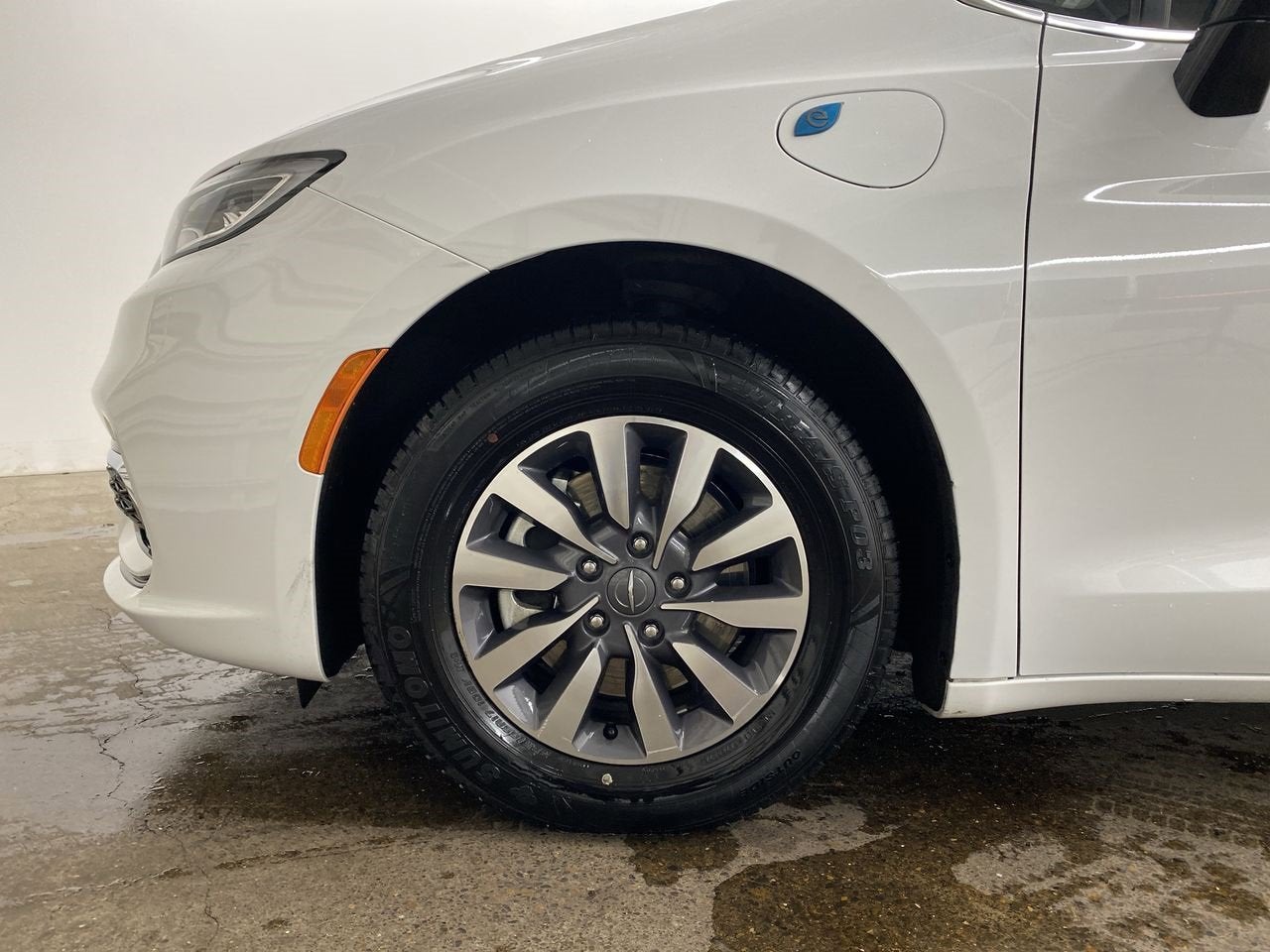 2024 Chrysler Pacifica Hybrid Select