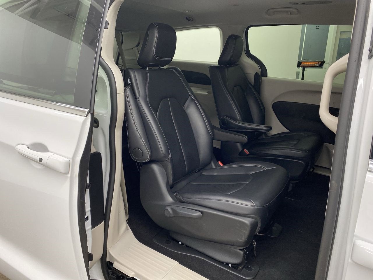 2024 Chrysler Pacifica Hybrid Select