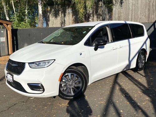 2024 Chrysler Pacifica Hybrid Select