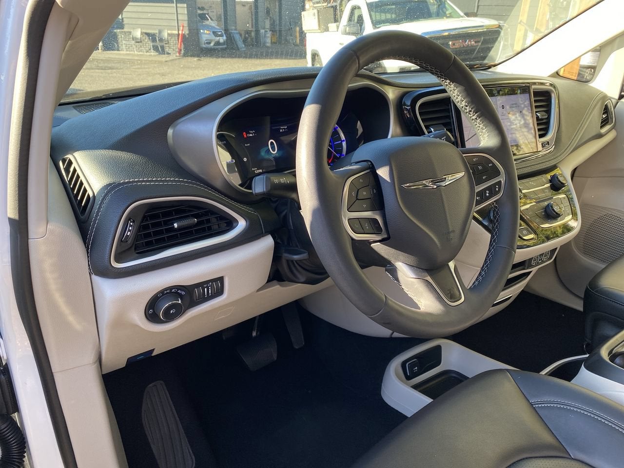 2024 Chrysler Pacifica Hybrid Select