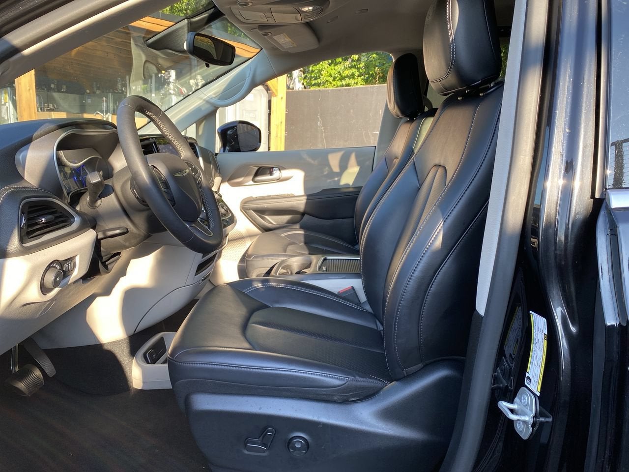 2024 Chrysler Pacifica Hybrid Select