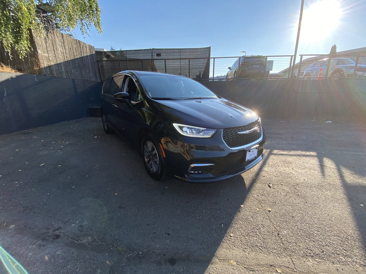 2024 Chrysler Pacifica Hybrid Select