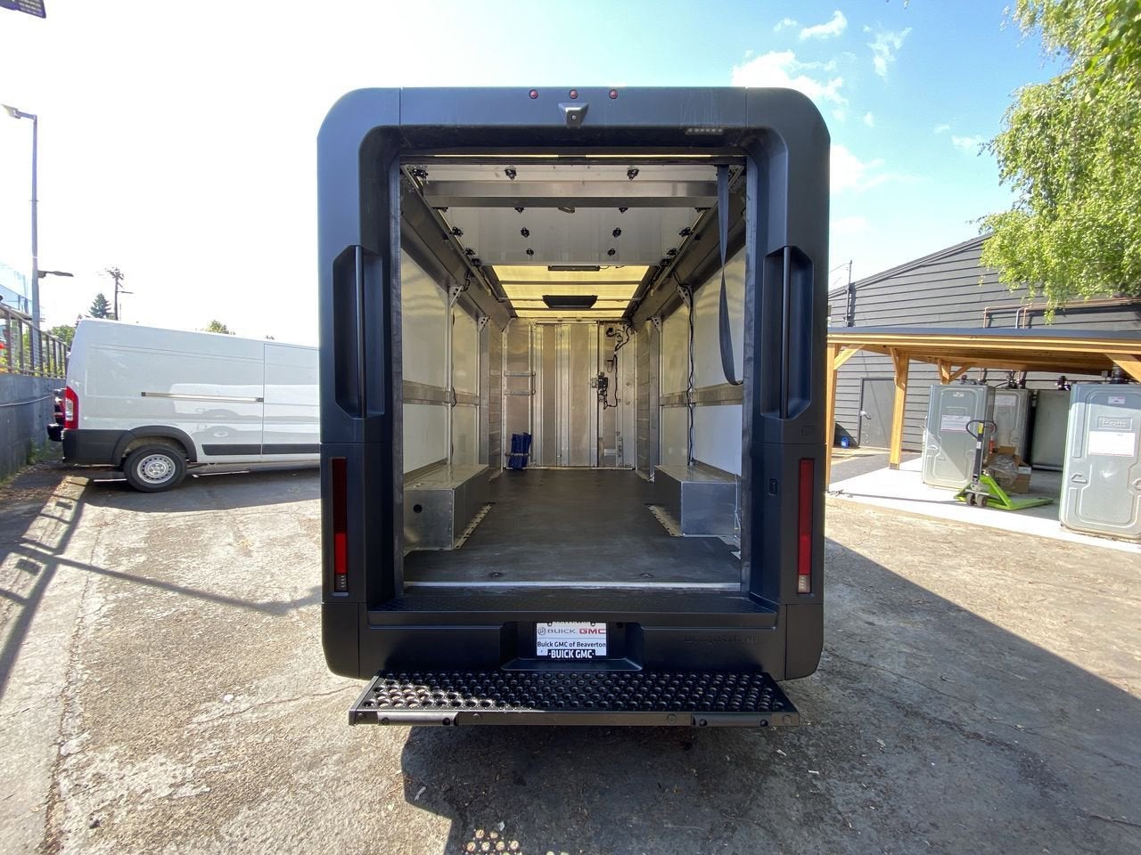2023 BrightDrop Zevo 600 EJY