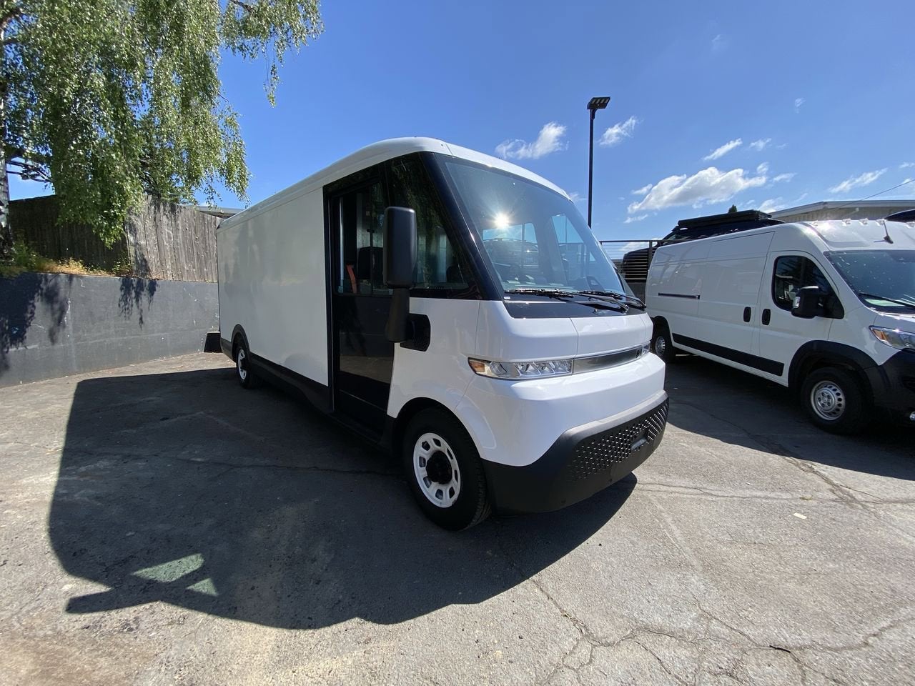 2023 BrightDrop Zevo 600 EJY