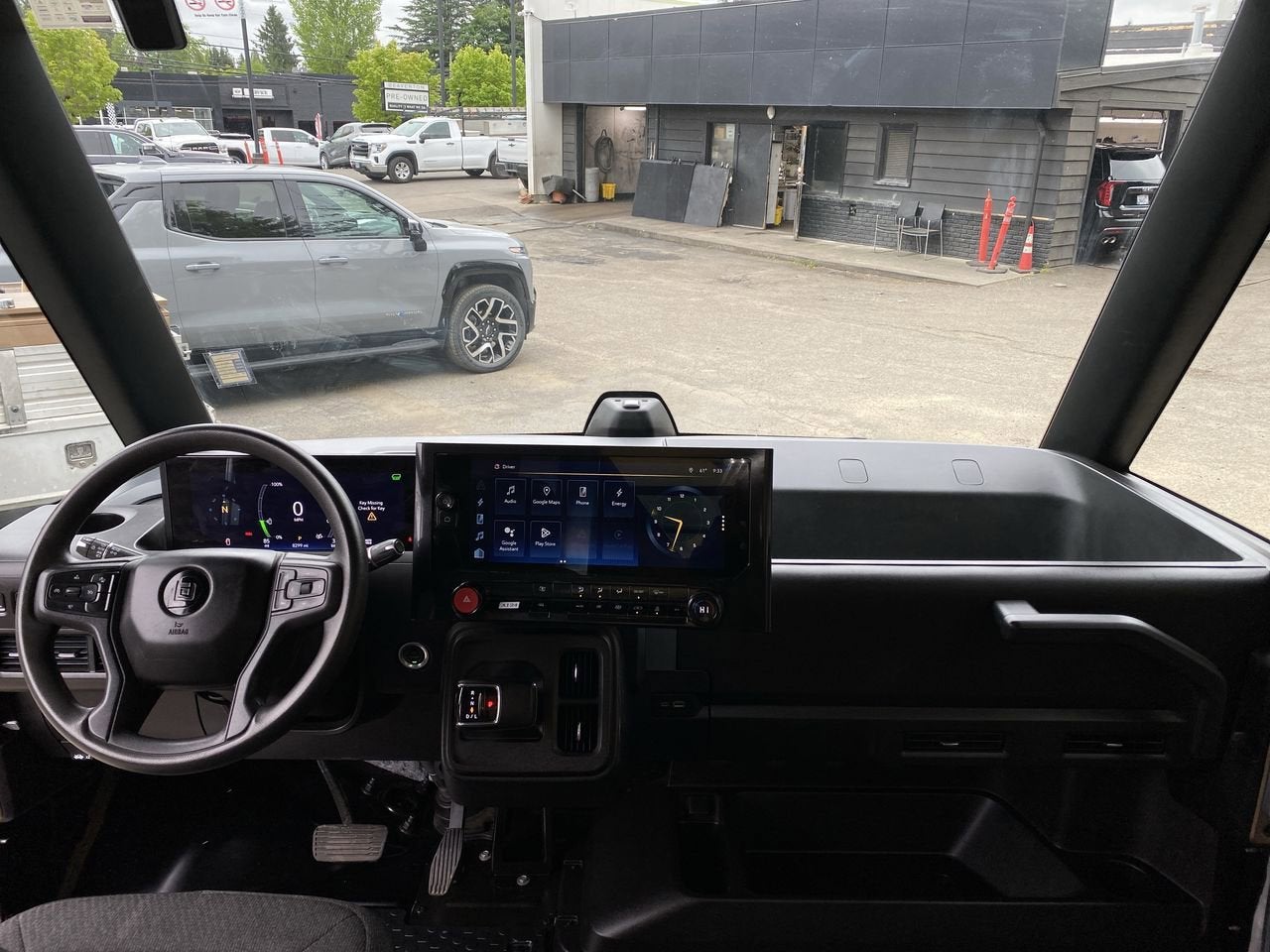 2023 BrightDrop Zevo 600 EJY