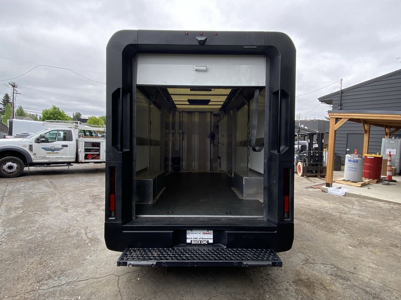 2023 BrightDrop Zevo 600 EJY
