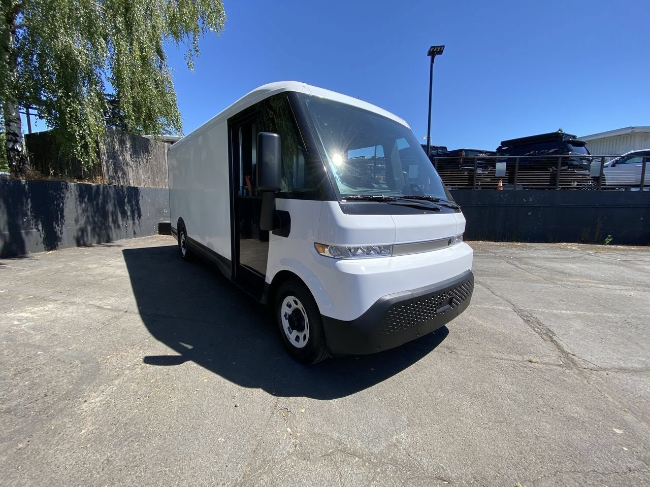 2023 BrightDrop Zevo 600 EJY