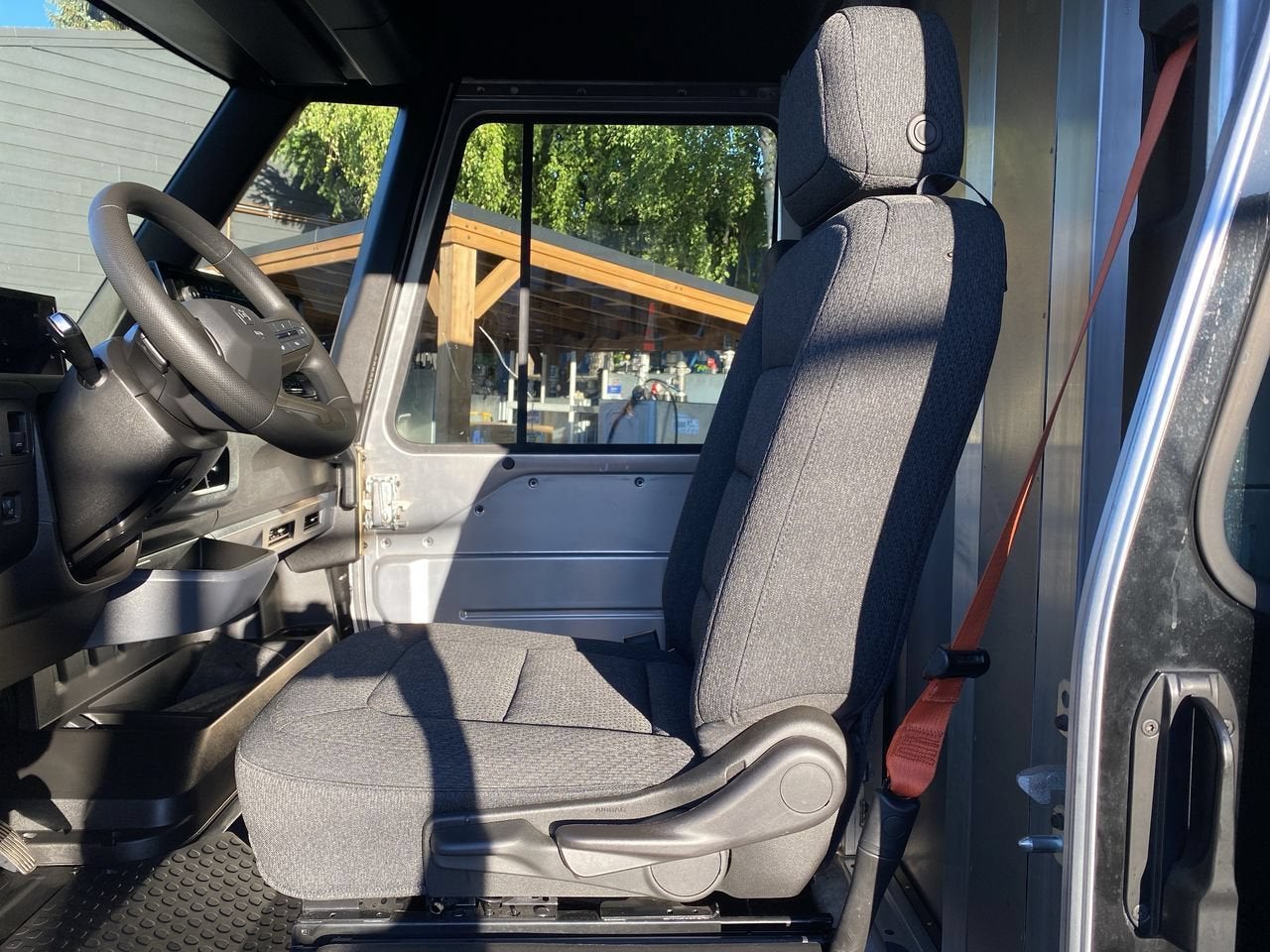 2024 BrightDrop Zevo 600 EJY