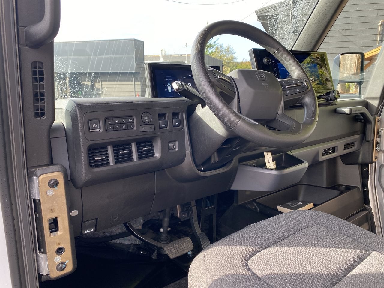 Used 2024 Chevrolet BrightDrop Zevo 600 with VIN 2G5ZJ3TY3R9102460 for sale in Portland, OR