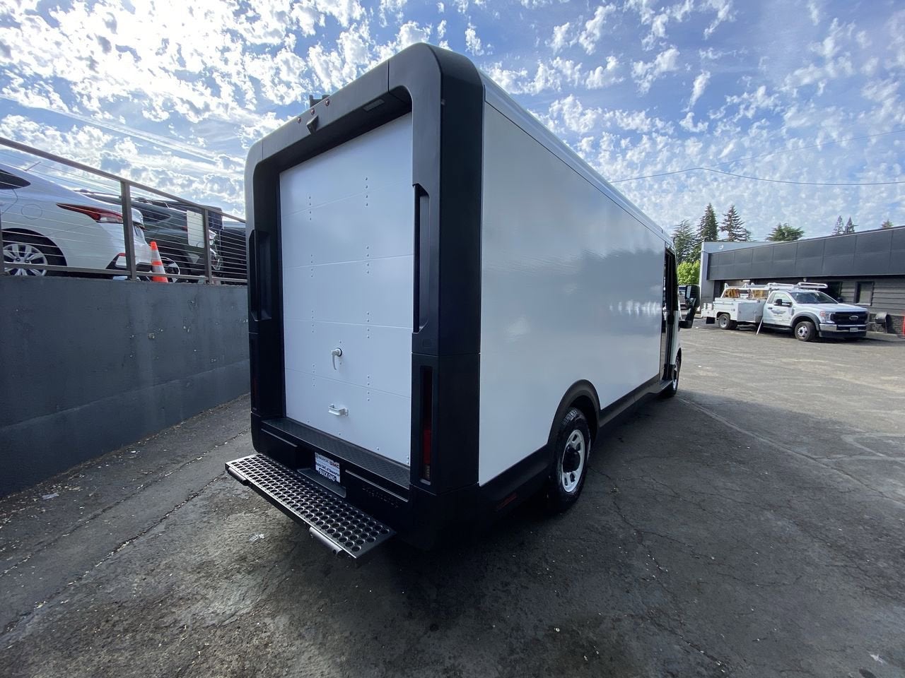 2024 BrightDrop Zevo 600 EJY