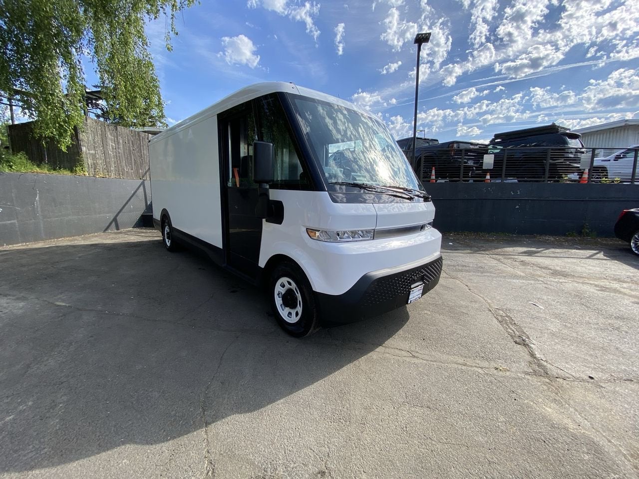 2024 BrightDrop Zevo 600 EJY