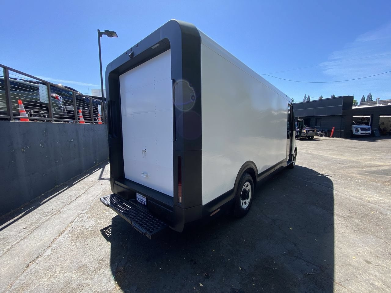 2024 BrightDrop Zevo 600 EJY