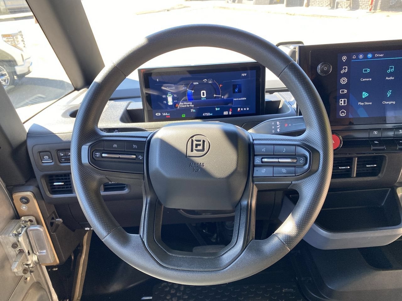 2024 BrightDrop Zevo 600 EJY