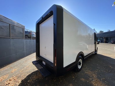 2024 BrightDrop Zevo 600 EJY